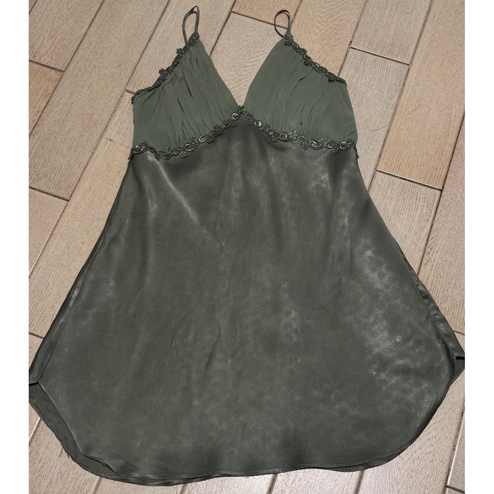 Elegant Green Women's Nightgown